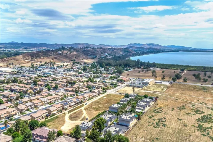 703 Walnut Drive, Lake Elsinore, California 92530