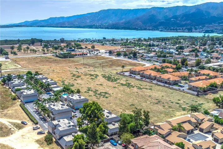 703 Walnut Drive, Lake Elsinore, California 92530