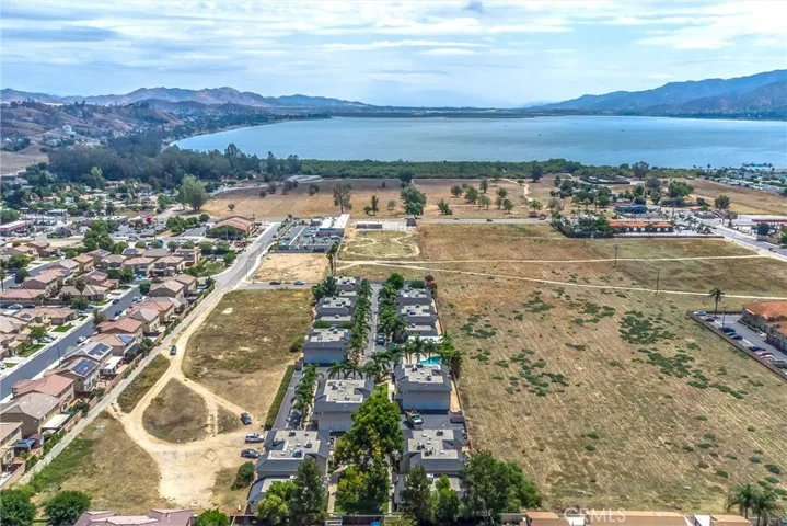 703 Walnut Drive, Lake Elsinore, California 92530
