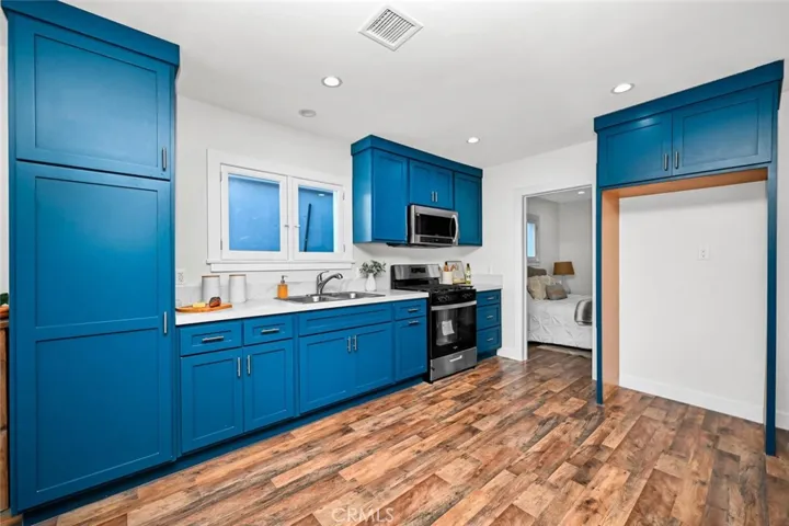 294 Bella Vista Avenue, Pasadena, California 91107