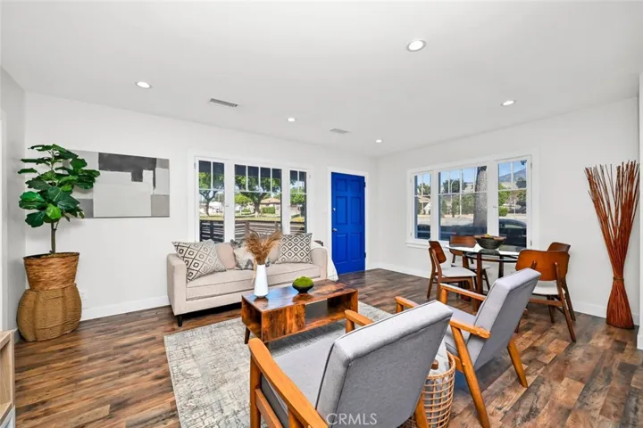 294 Bella Vista Avenue, Pasadena, California 91107