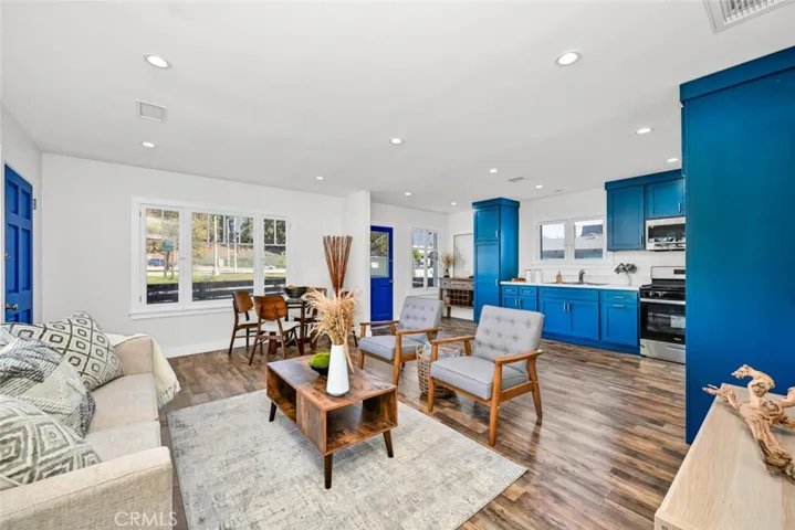 294 Bella Vista Avenue, Pasadena, California 91107