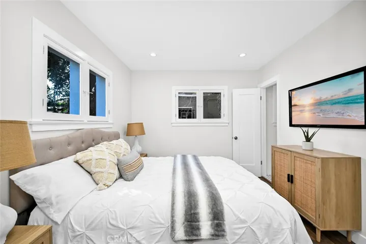 294 Bella Vista Avenue, Pasadena, California 91107