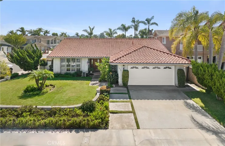 6732 Lawn Haven Drive, Huntington Beach, California 92648