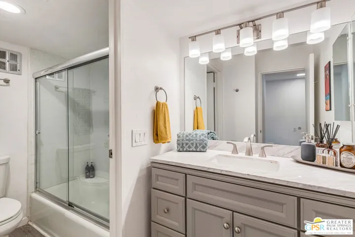 1655 E Palm Canyon Drive 112, Palm Springs, California 92264