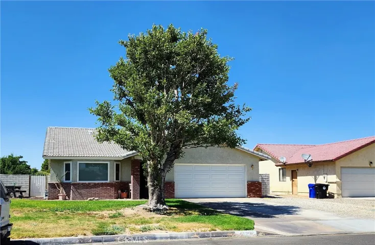 14216 Rivers Edge Road, Helendale, California 92342