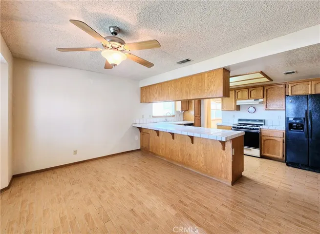 14216 Rivers Edge Road, Helendale, California 92342