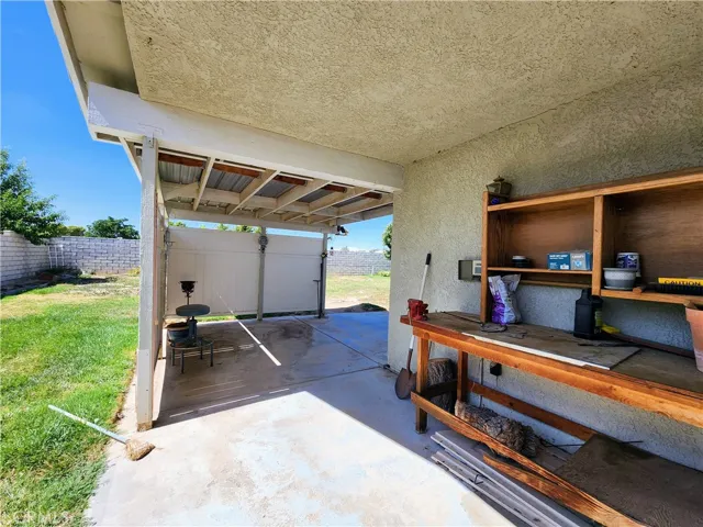 14216 Rivers Edge Road, Helendale, California 92342