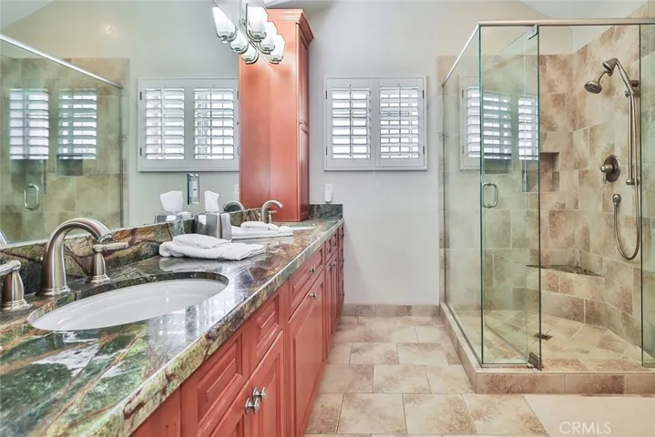 Main Primary Bathroom