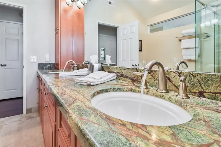 Double Sinks Primary Bath