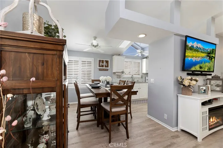 Dining Area between Kitchen and Living Room