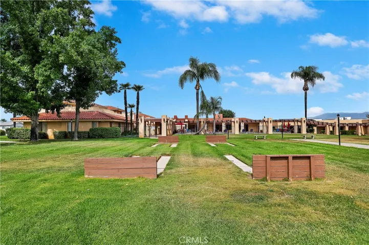 Horseshoe pits
