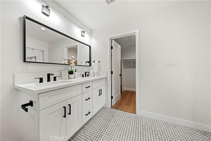 11022 Melvin Avenue, Porter Ranch, California 91326
