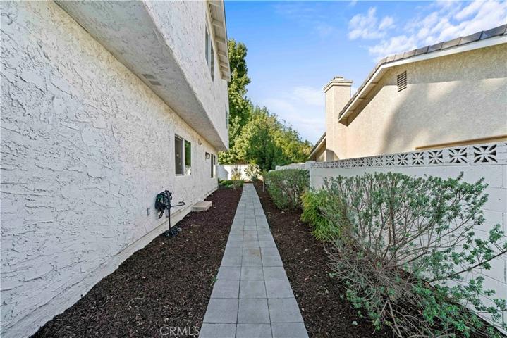 11022 Melvin Avenue, Porter Ranch, California 91326