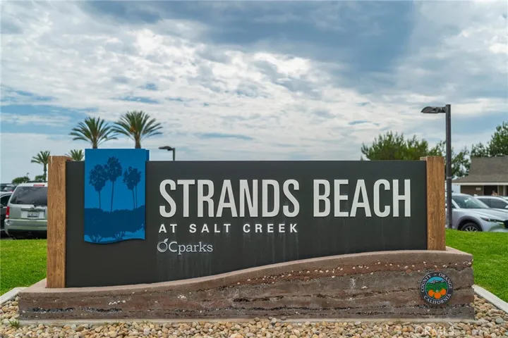 1 minute walk to Strand Bch, Parking Lot
