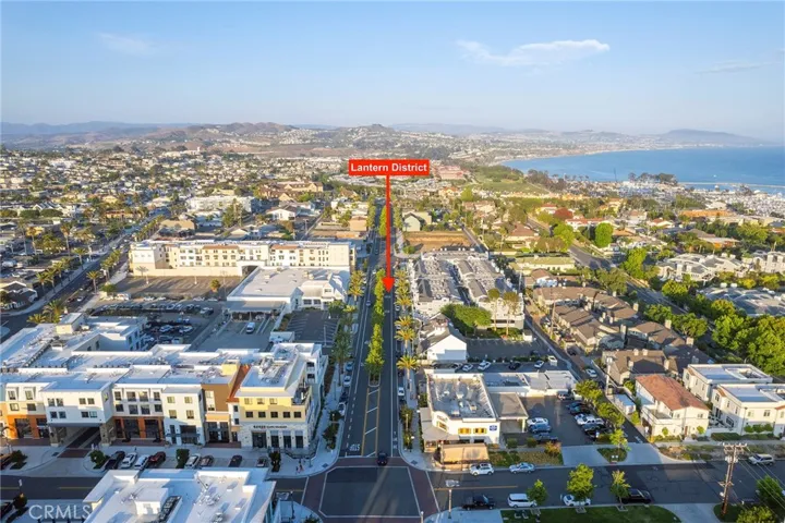  6 minute walk to downtown Lantern District