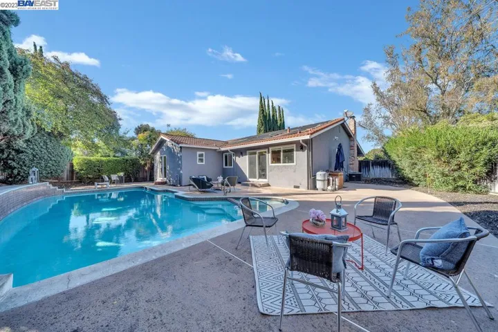 2762 Glorietta Cir, Santa Clara, California 95051