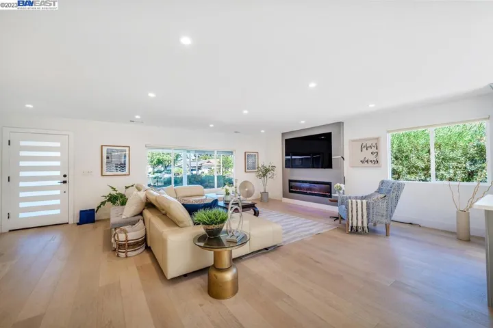 2762 Glorietta Cir, Santa Clara, California 95051
