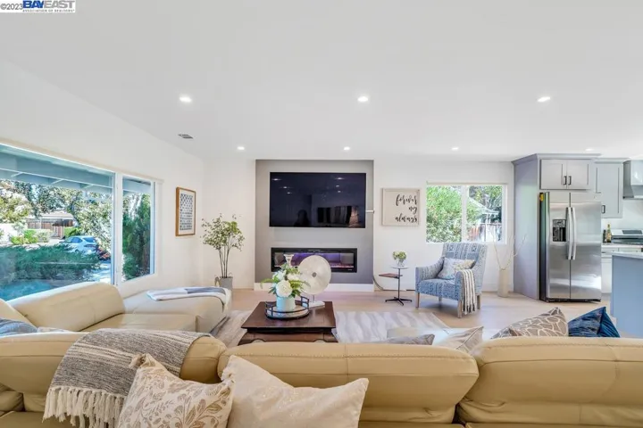 2762 Glorietta Cir, Santa Clara, California 95051