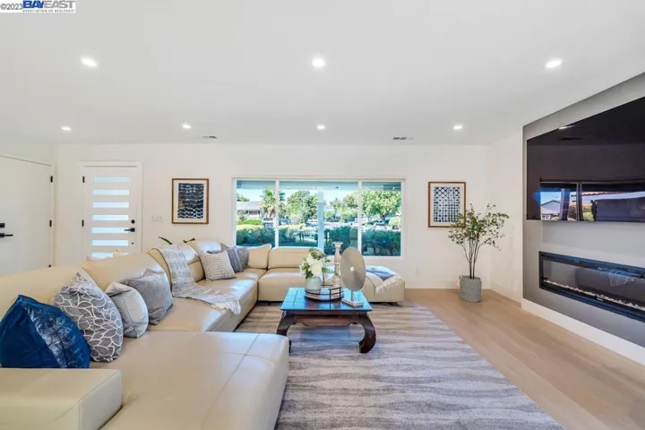 2762 Glorietta Cir, Santa Clara, California 95051