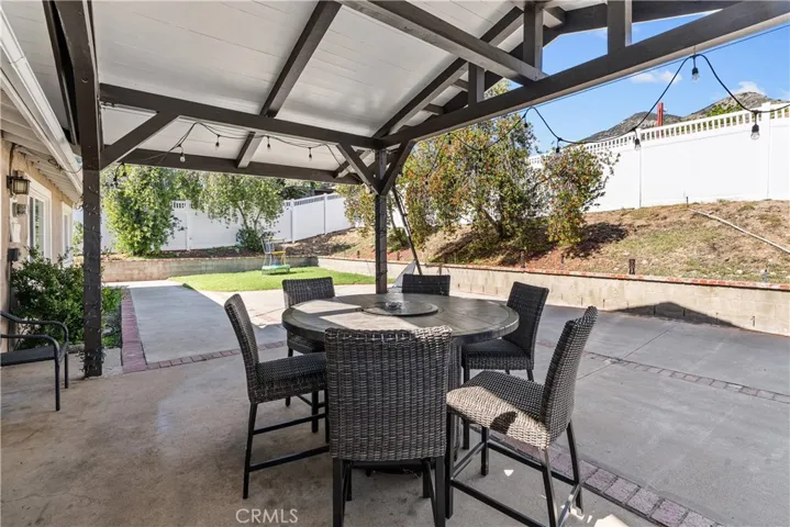 13670 Shablow Avenue, Sylmar, California 91342