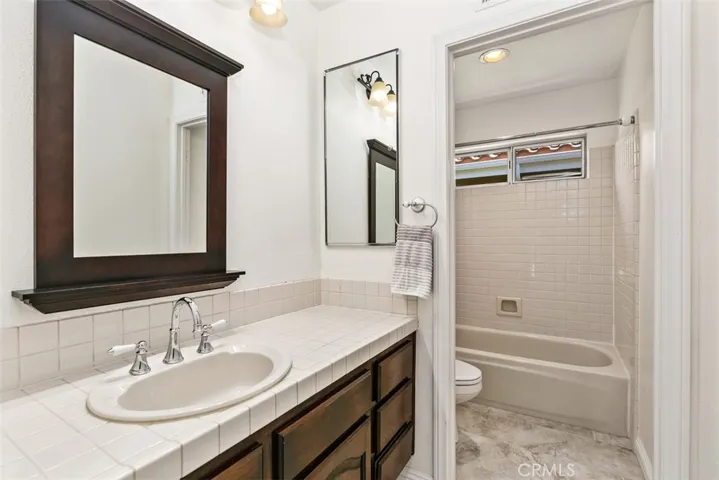 Second guest bathroom upstairs.