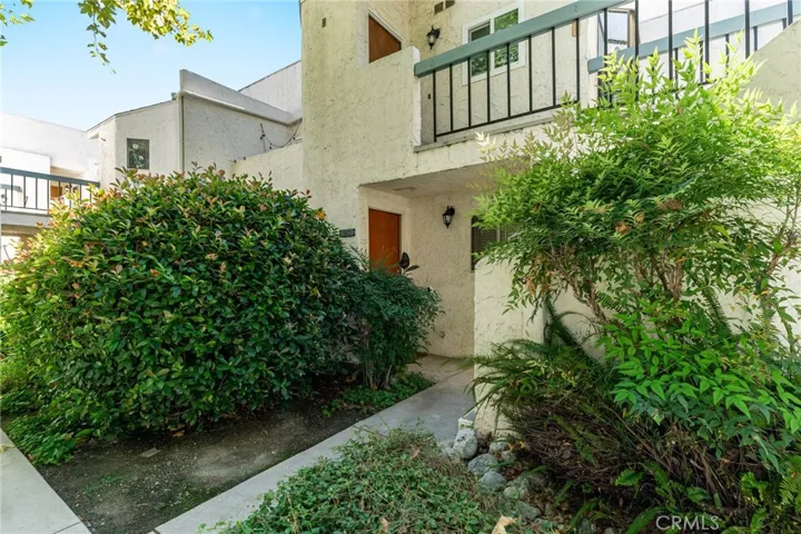 18411 Hatteras Street Unit 147, Tarzana, California 91356