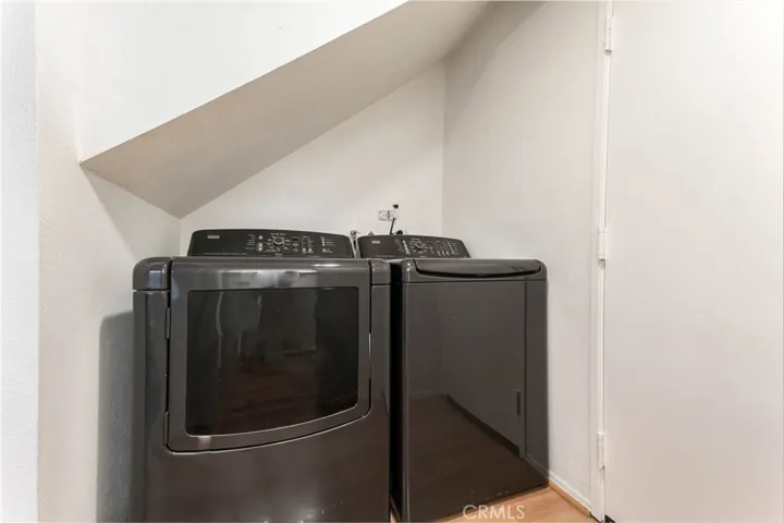18411 Hatteras Street Unit 147, Tarzana, California 91356