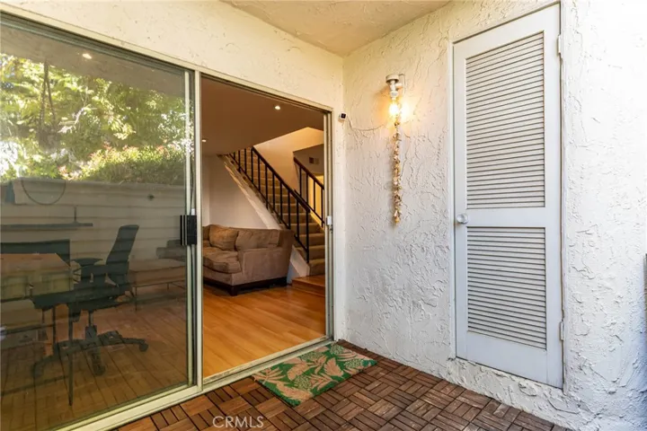 18411 Hatteras Street Unit 147, Tarzana, California 91356