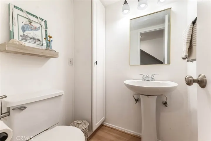 18411 Hatteras Street Unit 147, Tarzana, California 91356