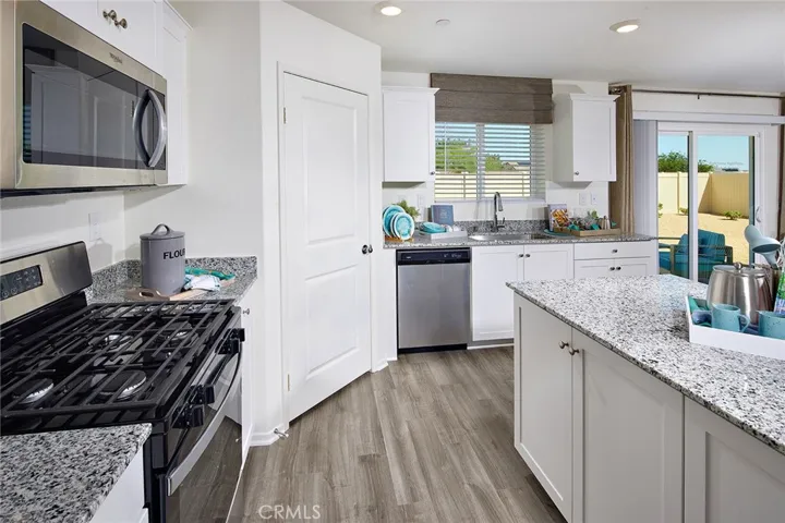 4384 Avenue J-5, Lancaster, California 93536