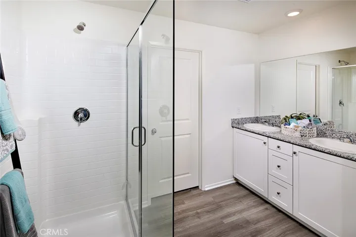 4384 Avenue J-5, Lancaster, California 93536