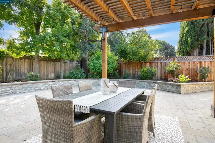 2380 Sandpiper Way, Pleasanton, California 94566