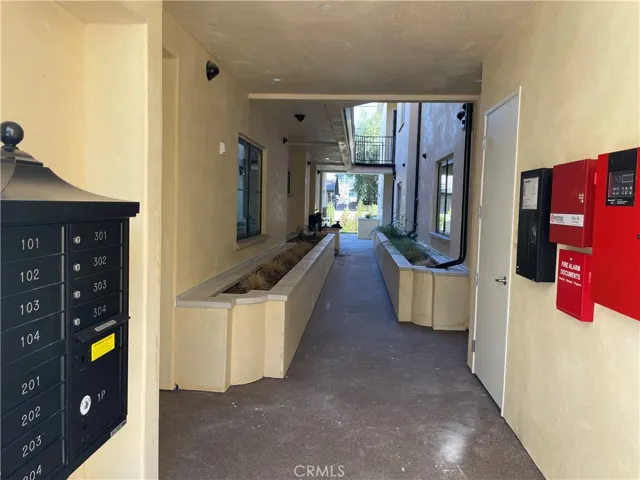 361 Myrtle Street Unit 103, Glendale, California 91203