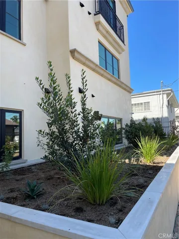 361 Myrtle Street Unit 103, Glendale, California 91203