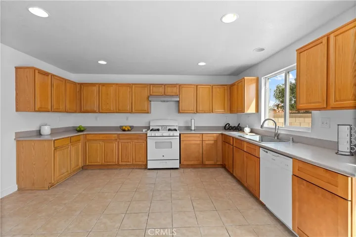 43014 23rd W Street, Lancaster, California 93536