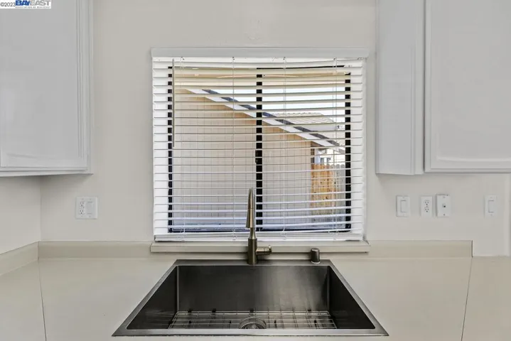 3320 Saxonville Way, Antelope, California 95843