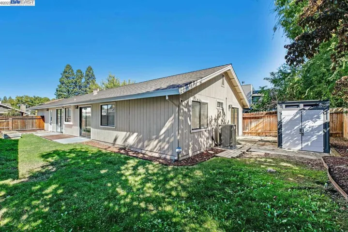 3320 Saxonville Way, Antelope, California 95843