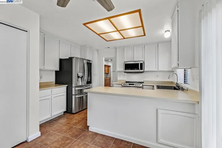 3320 Saxonville Way, Antelope, California 95843