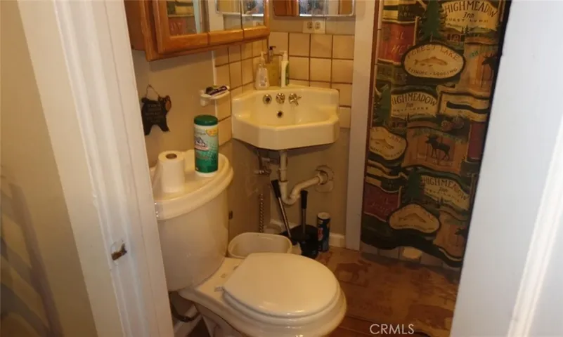 8530 Old State Road, Wofford Heights, California 93285