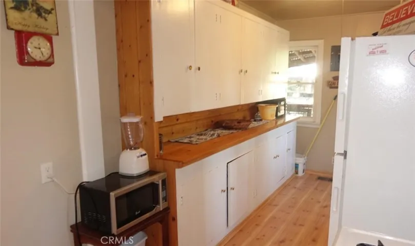 8530 Old State Road, Wofford Heights, California 93285