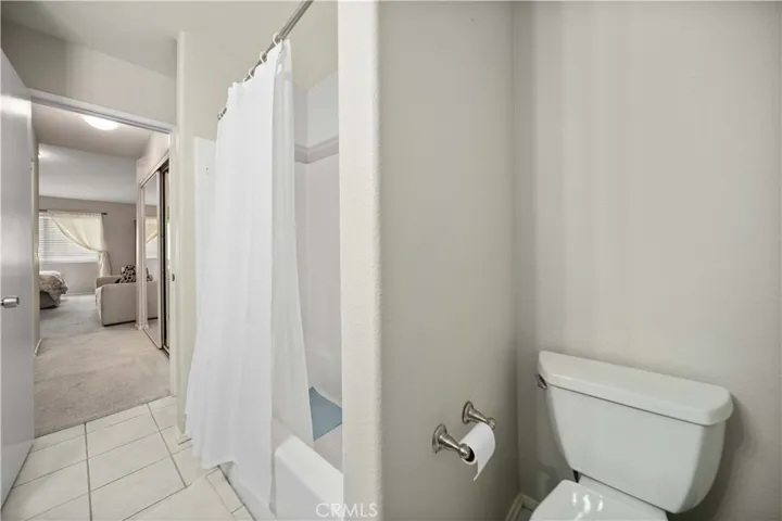 39227 10th W Street Unit F, Palmdale, California 93551