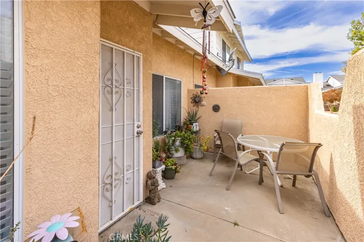 39227 10th W Street Unit F, Palmdale, California 93551