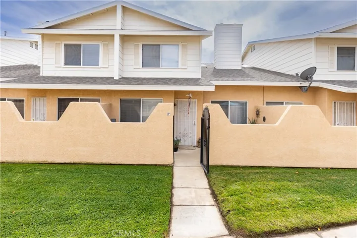 39227 10th W Street Unit F, Palmdale, California 93551