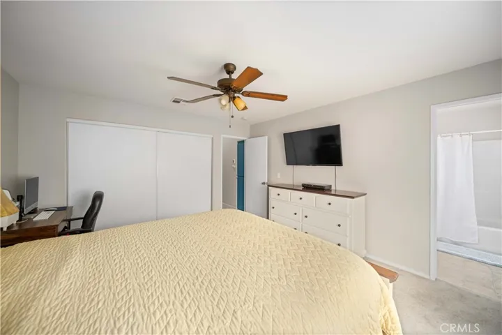 39227 10th W Street Unit F, Palmdale, California 93551