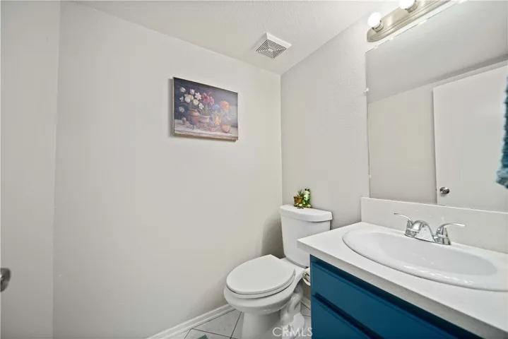 39227 10th W Street Unit F, Palmdale, California 93551