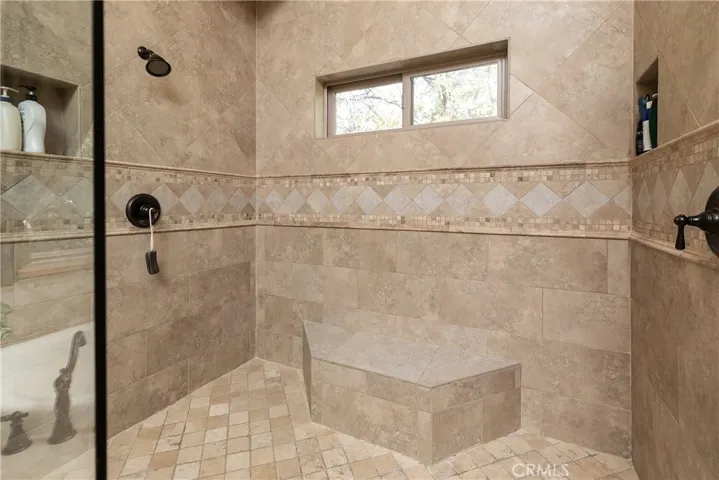 Master Dbl Shower