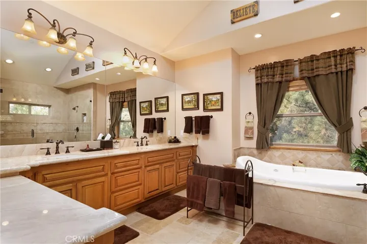 Master Bathroom En-Suite