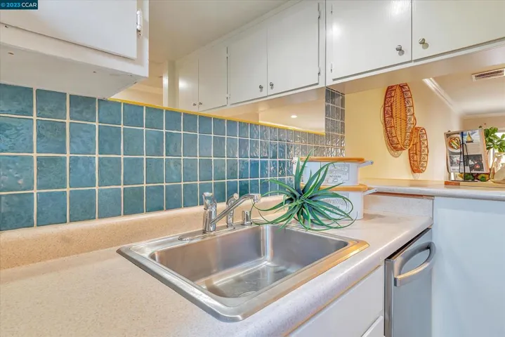 1411 Creekside Dr Unit 5, Walnut Creek, California 94596