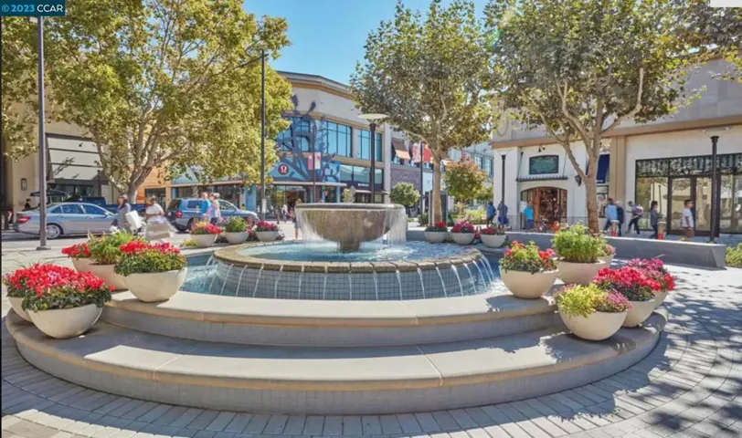 1411 Creekside Dr Unit 5, Walnut Creek, California 94596
